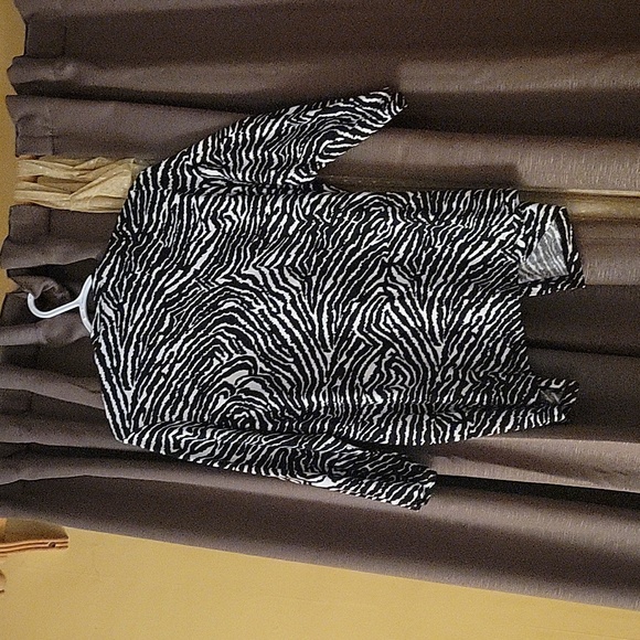 Women's 1X sweater - Picture 2 of 3